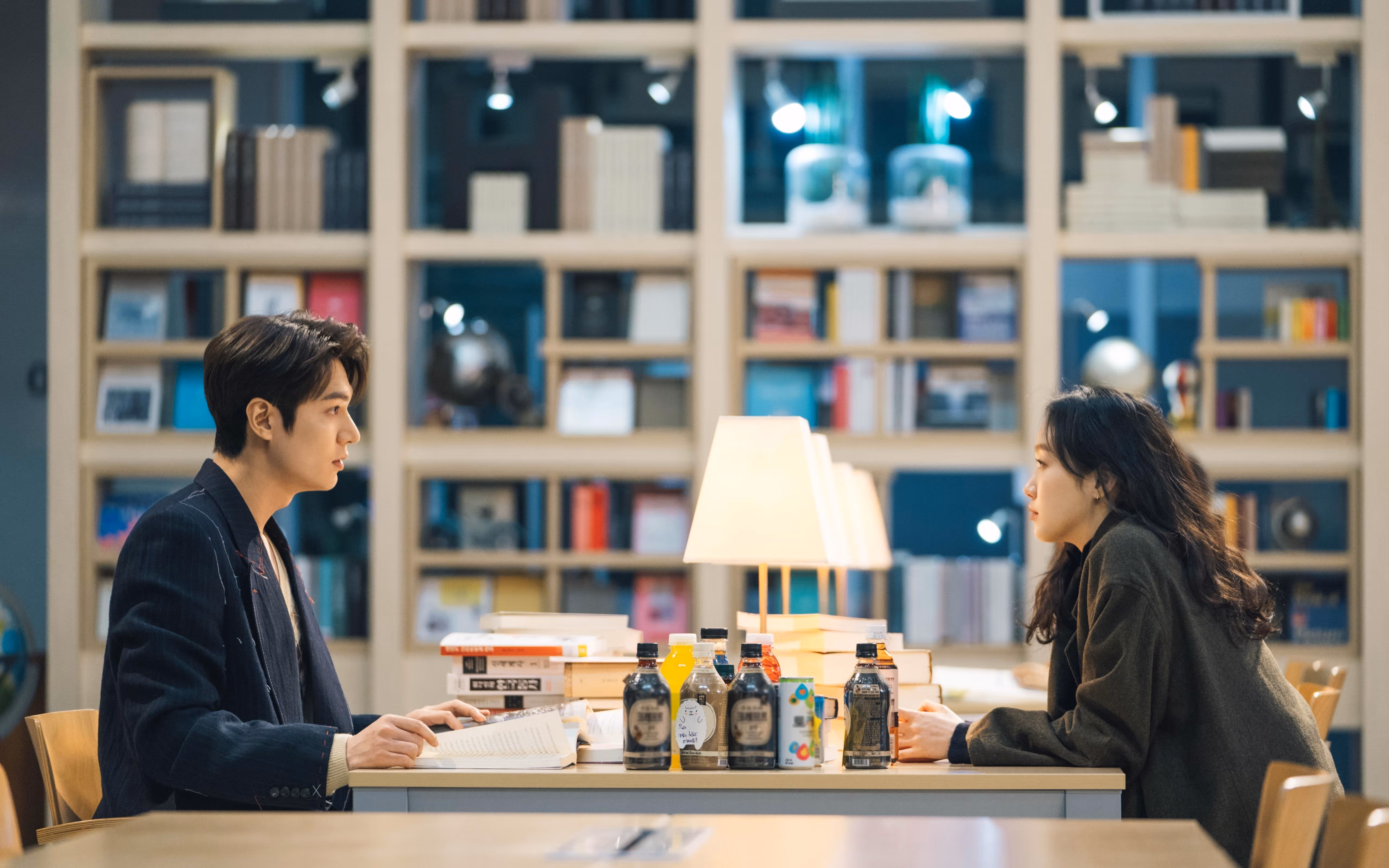 _字母哥三双领衔，雄鹿力克劲敌再创新高！_，字母哥雄鹿继续高歌