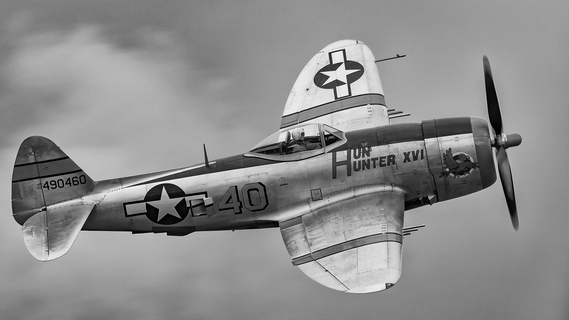 《电竞经济新动力：虚拟商品与周边市场火爆》，电竞经济泛娱乐浪潮下的市场风口