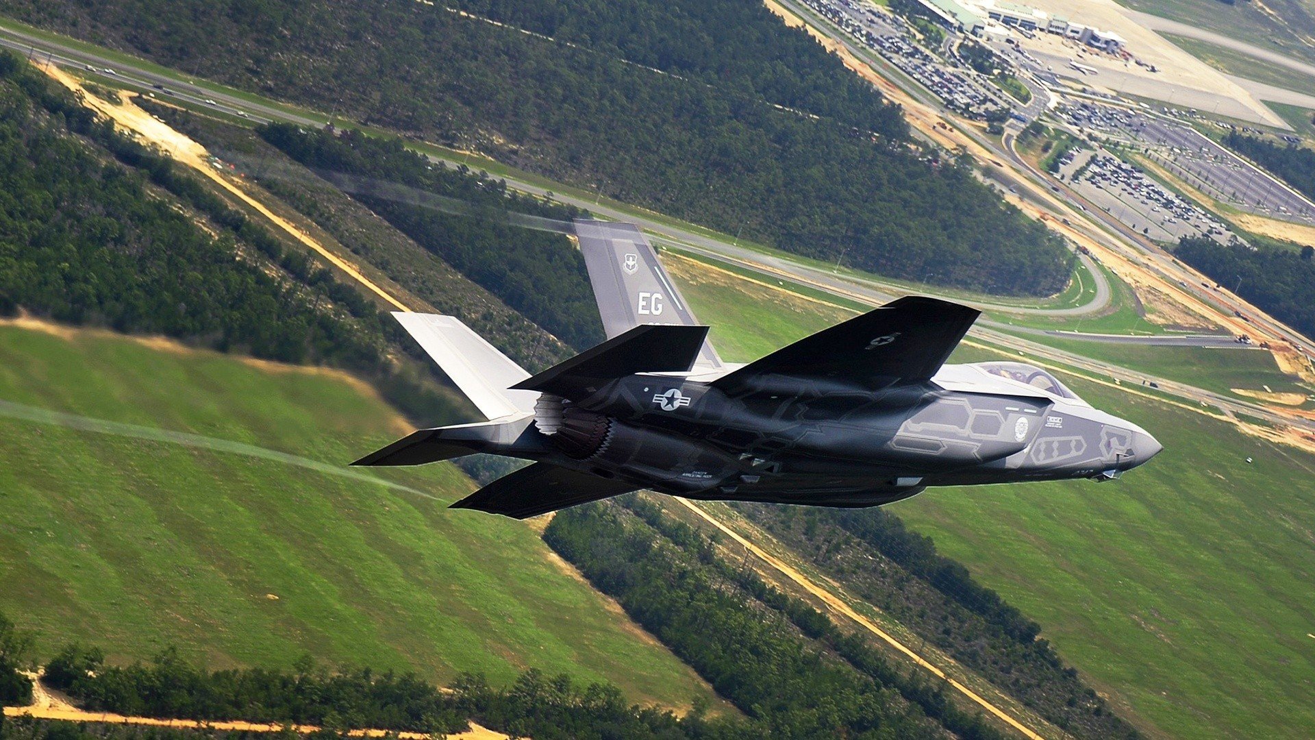 历史性足球赛事首次设立VAR实验赛区，足球var技术应用